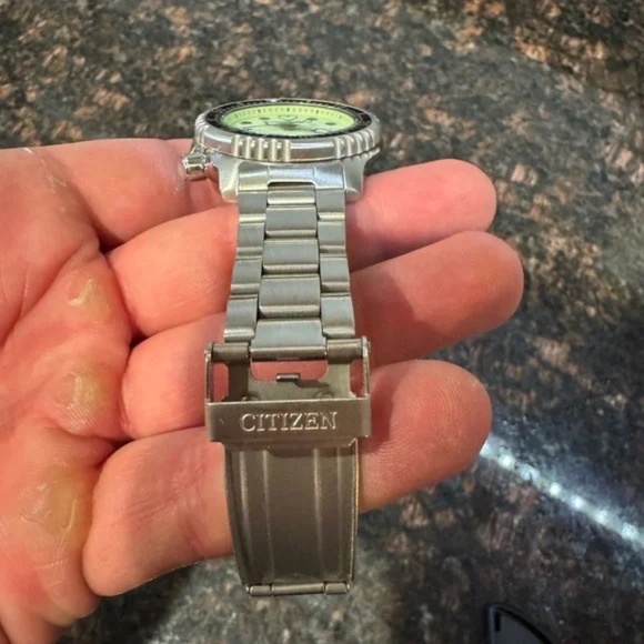 Citizen Promaster Green Lume (NY0040-50W) - Picture 5 of 9
